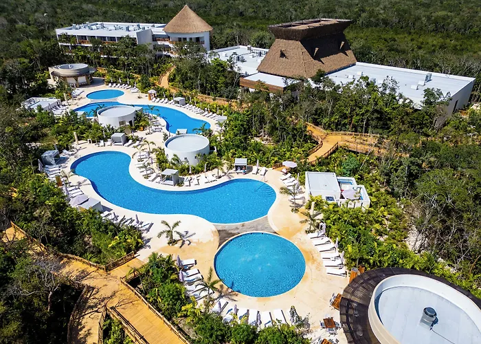 Hotel Mundo Maya - Jaguar Park &
