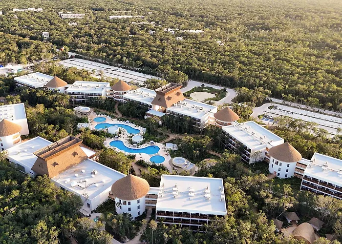 Hotel Mundo Maya - Jaguar Park &