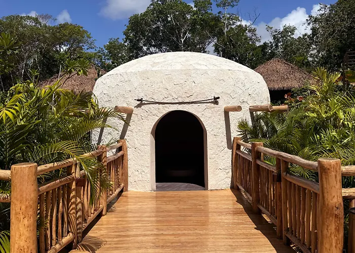 Mundo Maya - Jaguar Park & Hotel Tulum